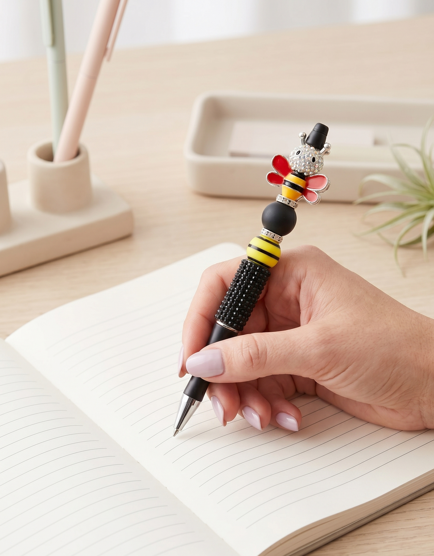 Bumble Dee Bee Beaded Pen | Handmade Bee Pen | Cute Planner Pen | Gift