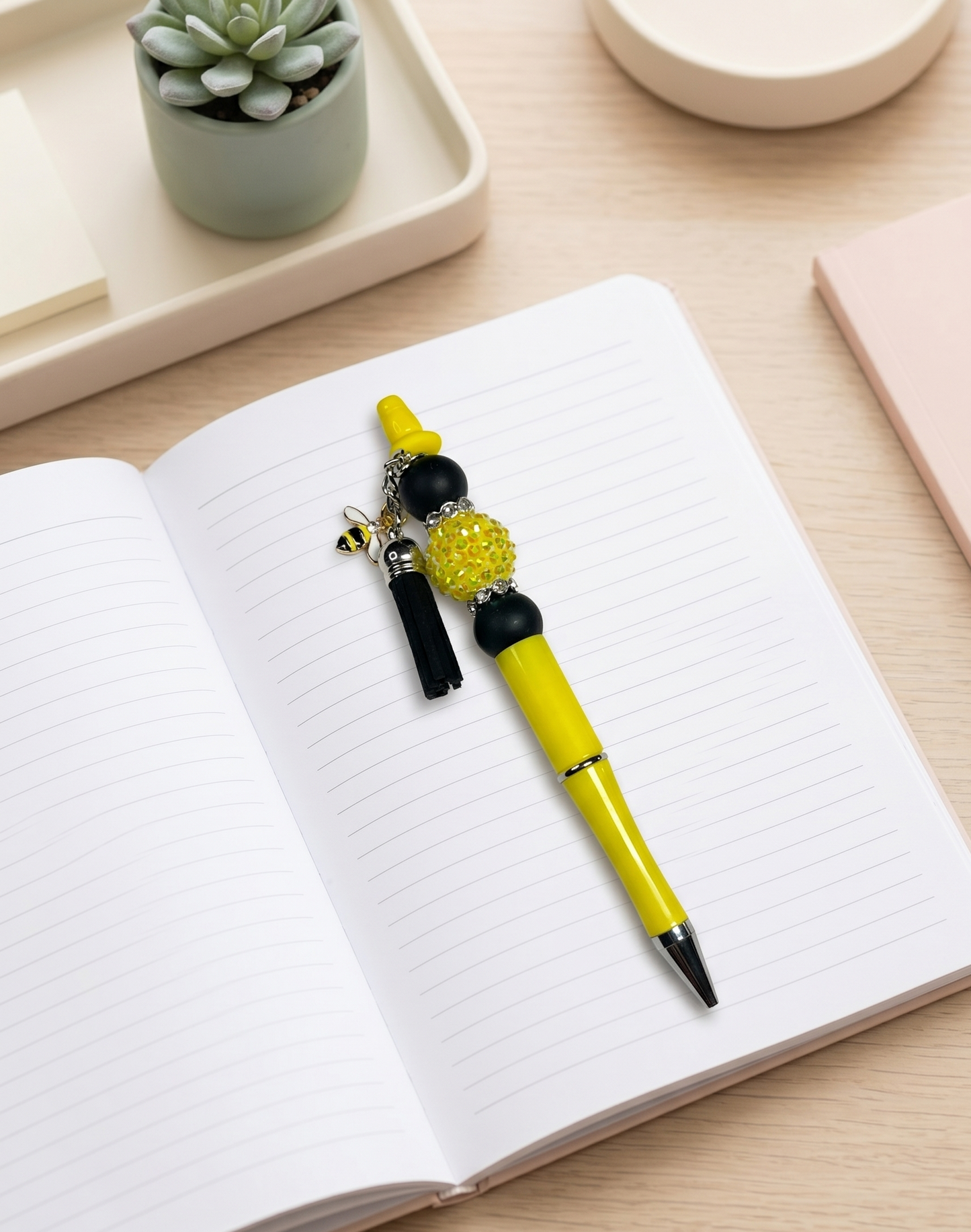 Bumble Dee Bee Beaded Pen | Handmade Bee Pen | Cute Planner Pen | Gift